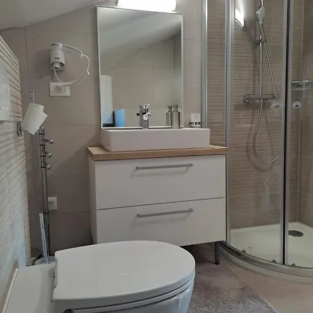 N & V Appartement Poreč