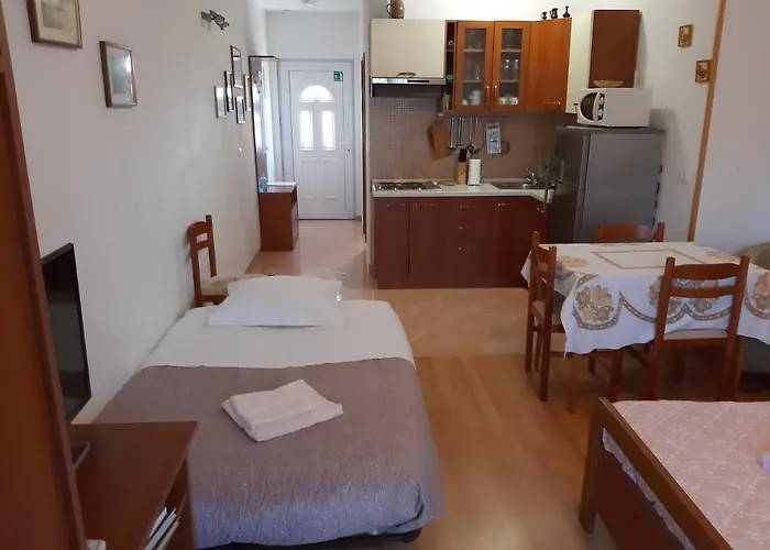 N & V Διαμέρισμα Πόρετς