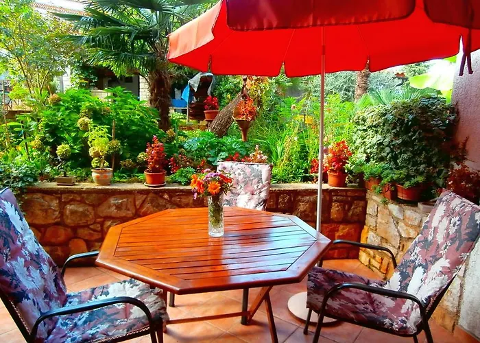 N & V Διαμέρισμα Πόρετς