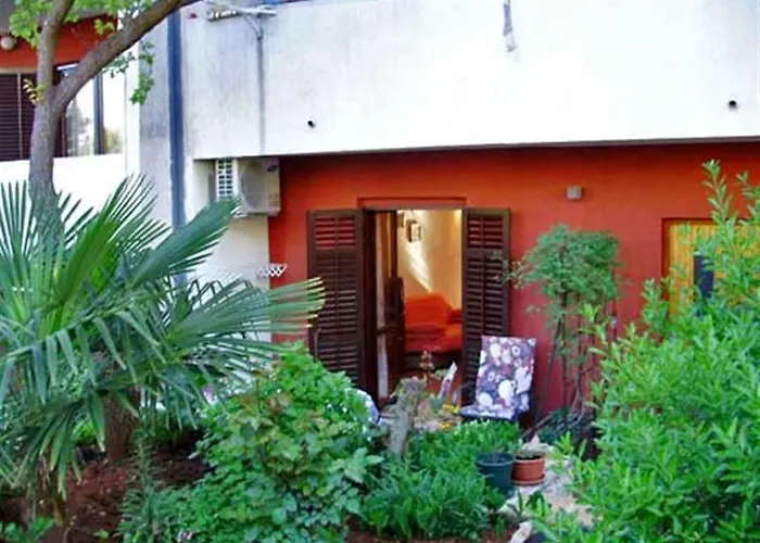 N & V * Πόρετς